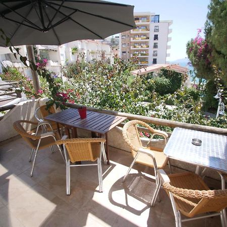 Sunset Apartment Saranda Bay Ngoại thất bức ảnh