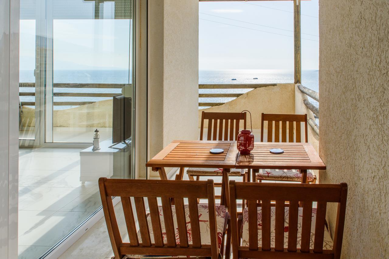 Sunset Apartment Saranda Bay Ngoại thất bức ảnh