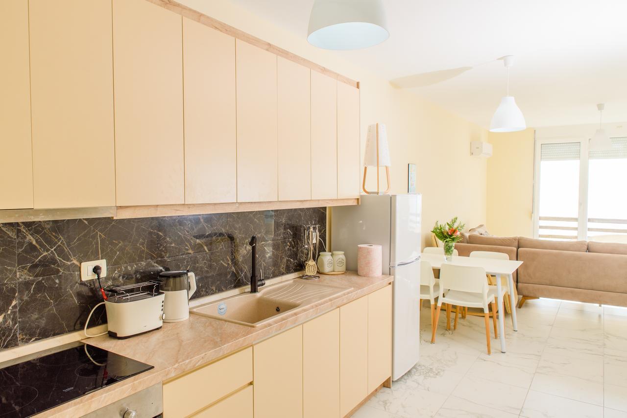 Sunset Apartment Saranda Bay Ngoại thất bức ảnh