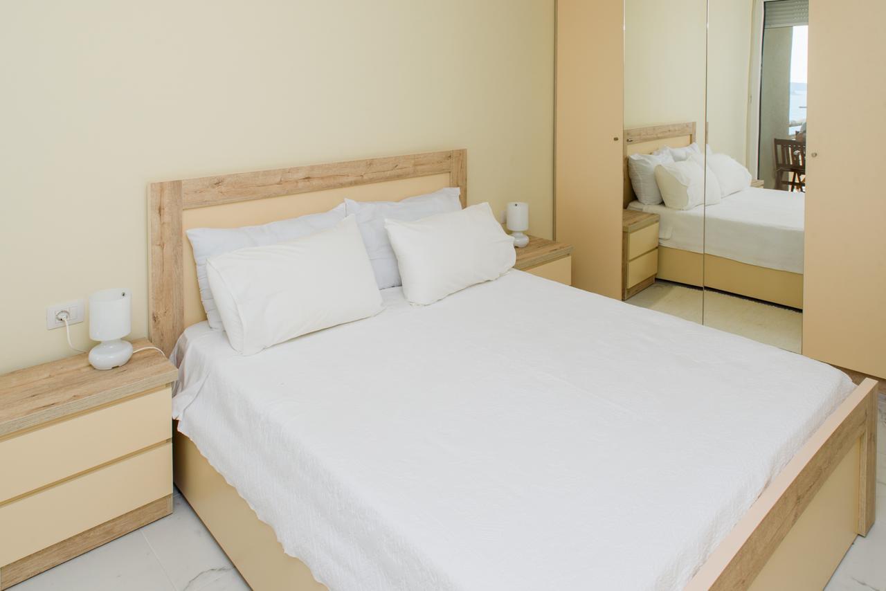 Sunset Apartment Saranda Bay Ngoại thất bức ảnh
