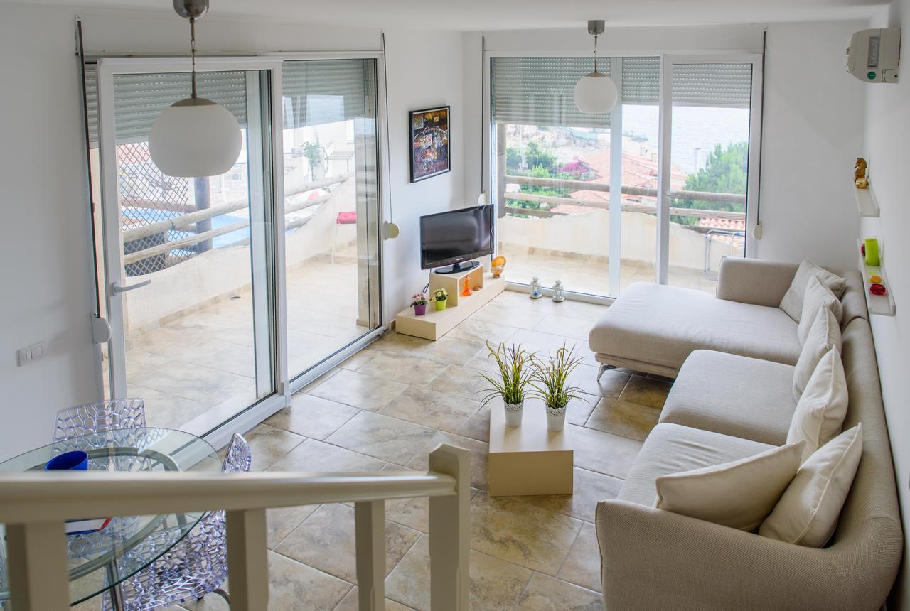 Sunset Apartment Saranda Bay Ngoại thất bức ảnh